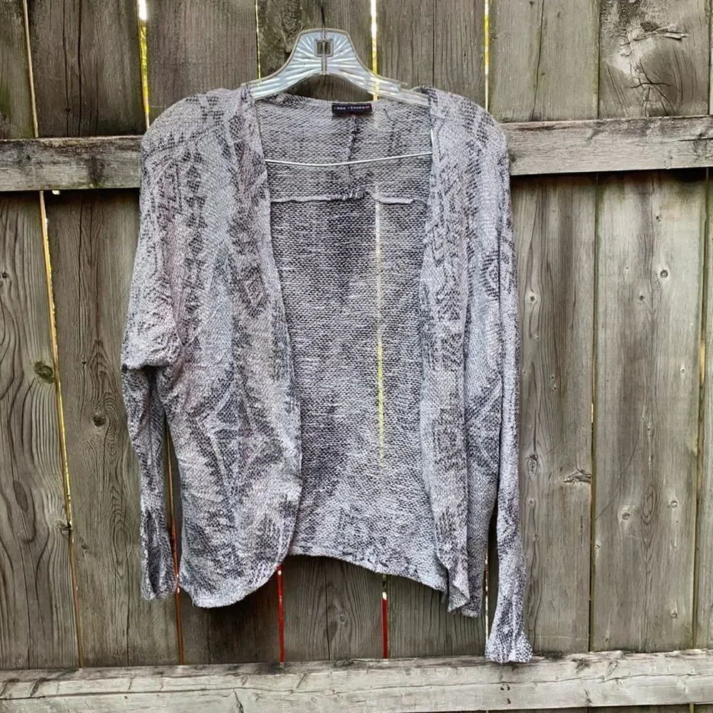Free Kisses Light Gray Cardigan sz. M